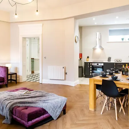 Apartment House