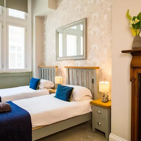 House Apartment *